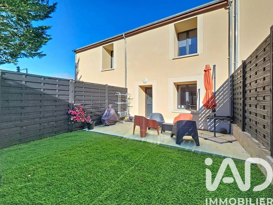 Photo 1 - Maison à GUIGNES