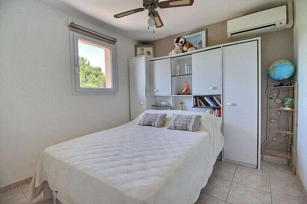 Maison à ROQUEBRUNE-SUR-ARGENS