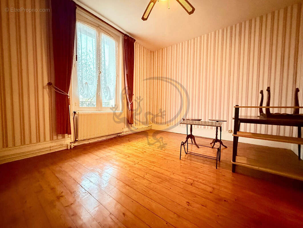 Maison à VILLERS-COTTERETS