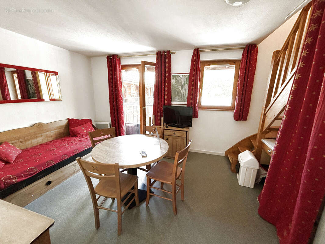 Appartement à SAINT-FRANCOIS-LONGCHAMP