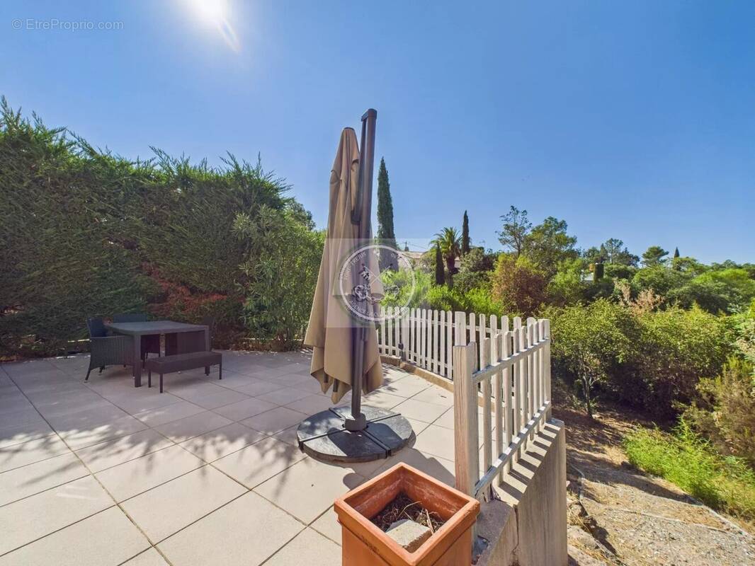À vendre - villa  4 pièces - domaine du  capitou - photo 2