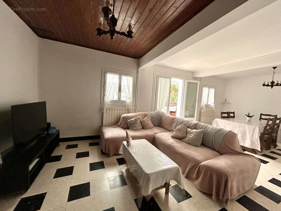 Maison T5 de 125 m2 avec jardin et atelier - photo 5
