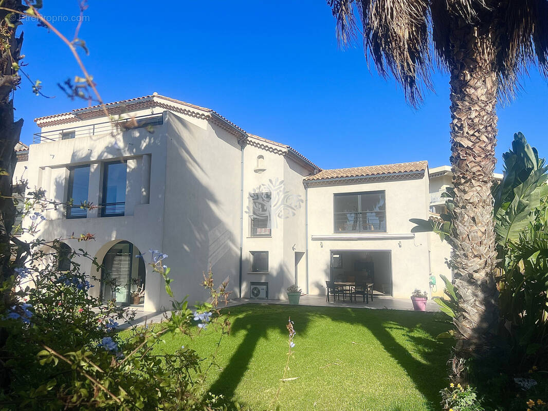 Maison à SIX-FOURS-LES-PLAGES