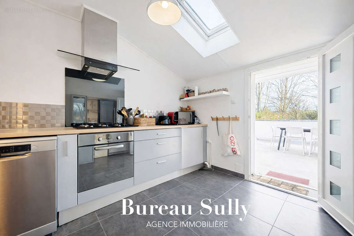 Appartement à CHARBONNIERES-LES-BAINS