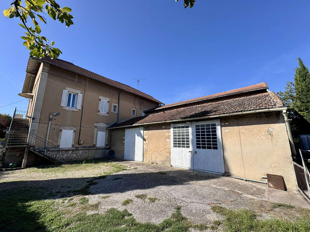 Maison à L'ISLE-SUR-LA-SORGUE