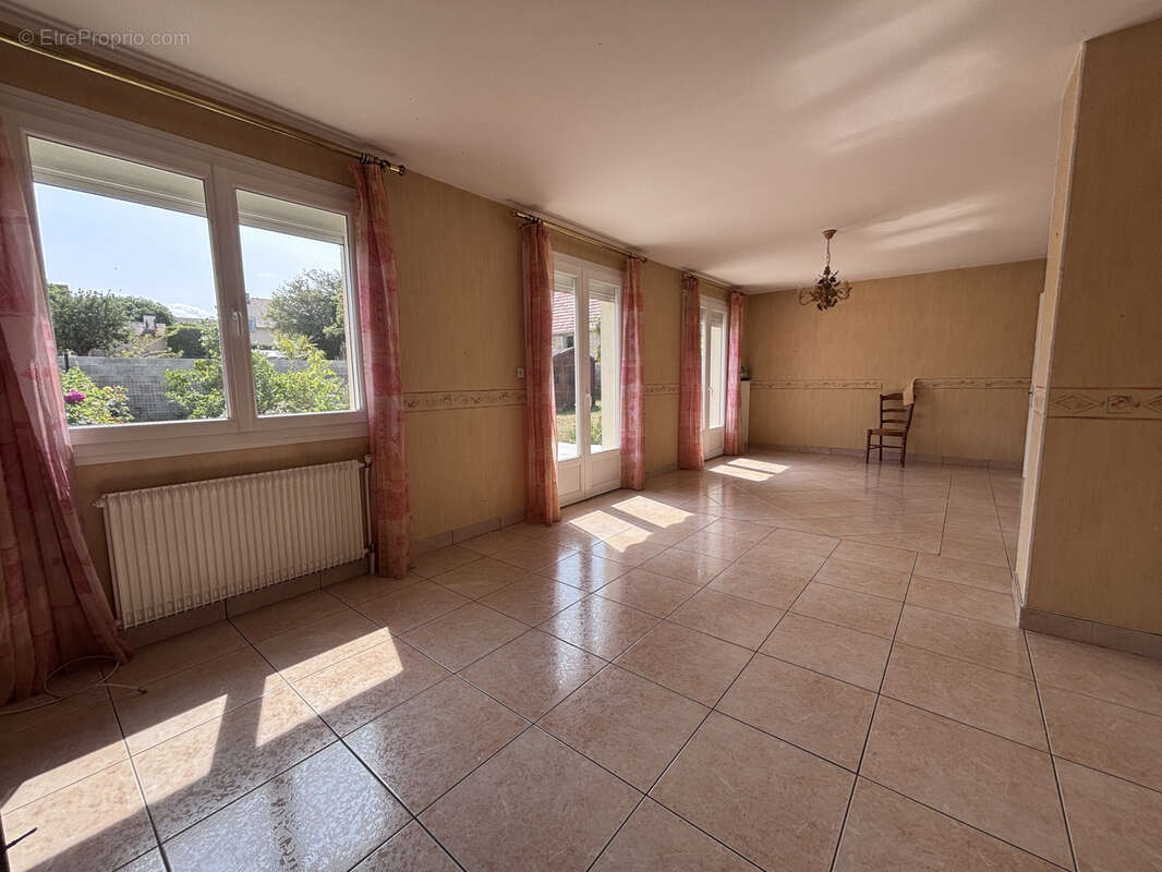 Maison familiale quartier calme - photo 9