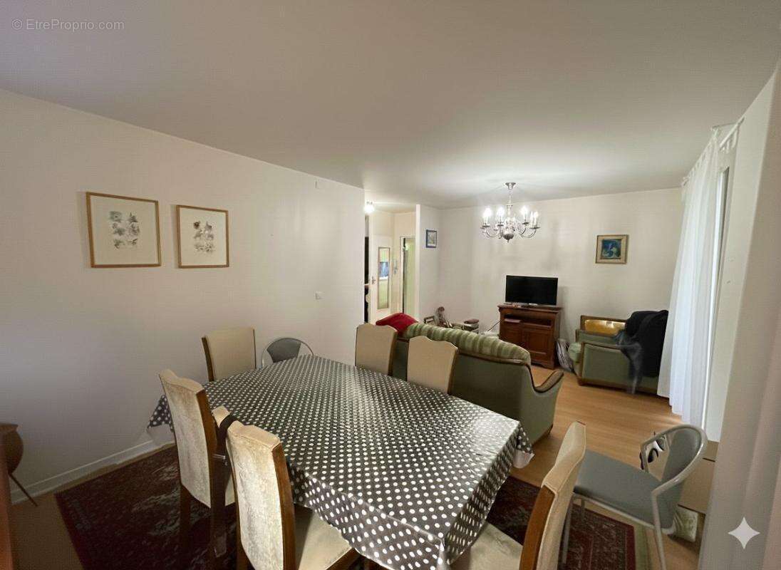 Appartement à VAIRES-SUR-MARNE