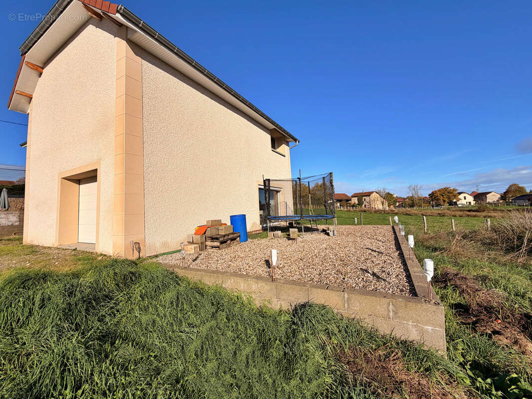 Maison à SAINT-JEAN-DE-SOUDAIN