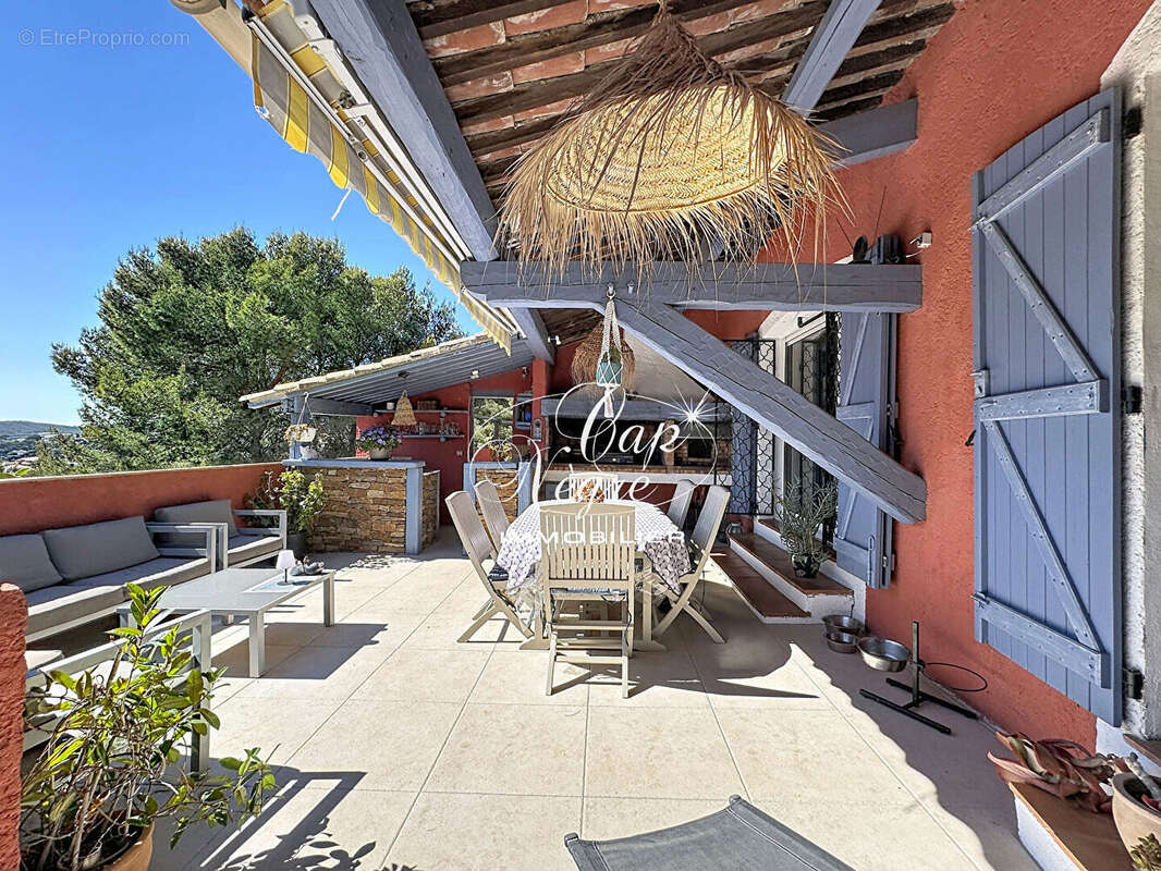 Maison à BORMES-LES-MIMOSAS