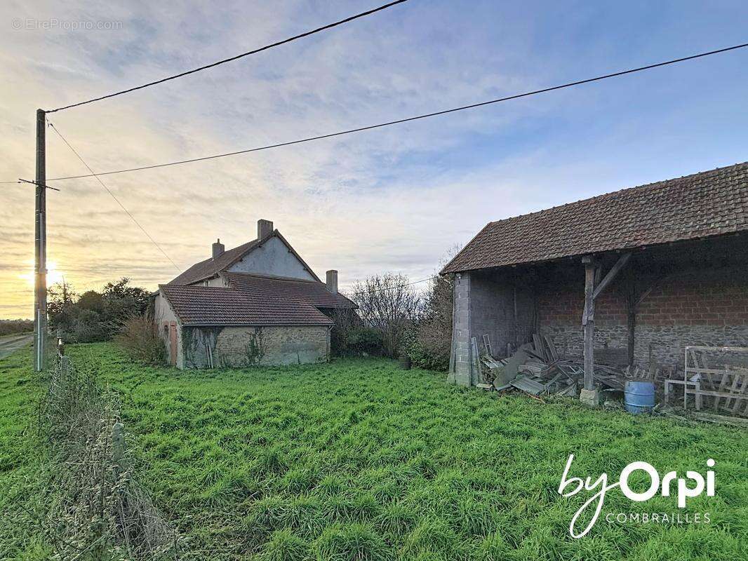 Maison à LOUROUX-DE-BOUBLE