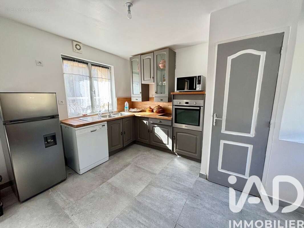 Photo 3 - Maison à MONTREUIL-AUX-LIONS