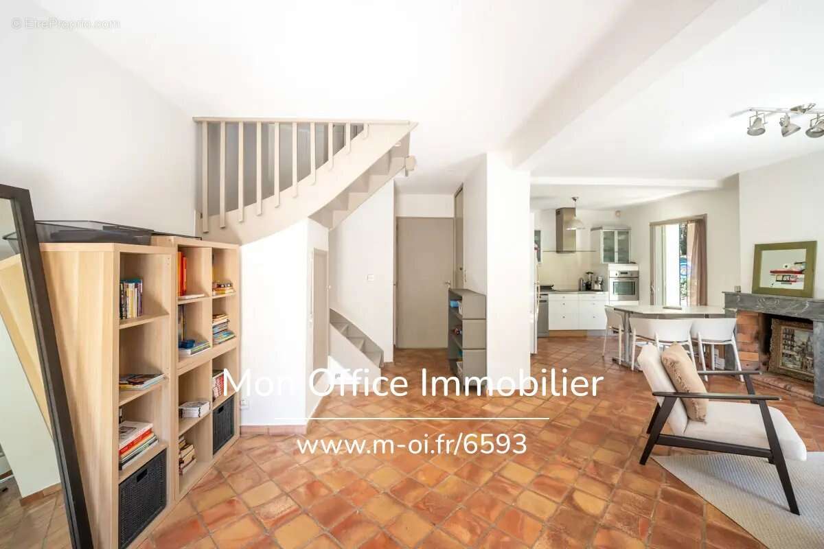 Maison à LE THOLONET