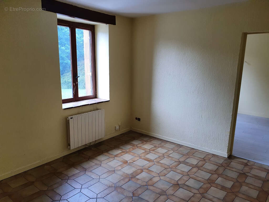 Appartement à DROUE-SUR-DROUETTE