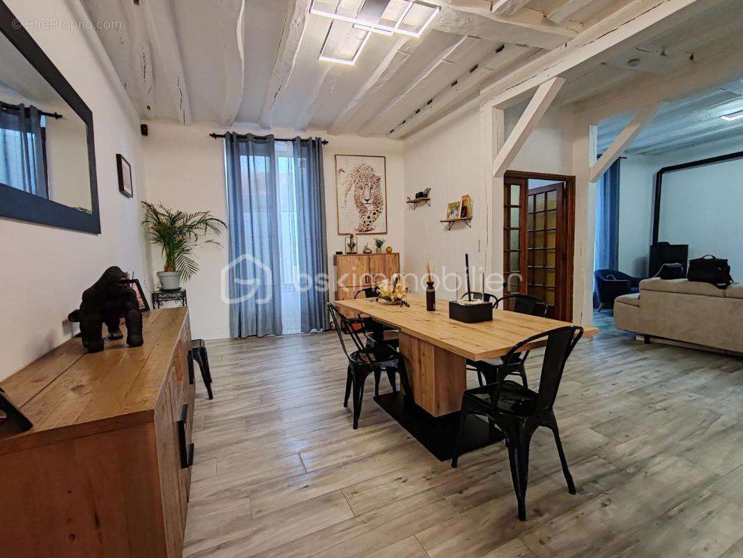 Maison mitoyenne rénovée de 155m² - photo 7