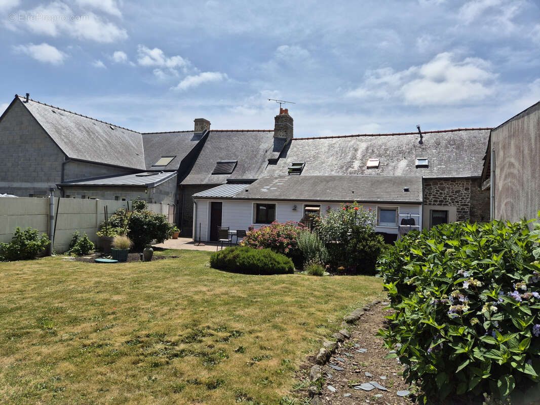 Maison à SAINT-MARC-SUR-COUESNON