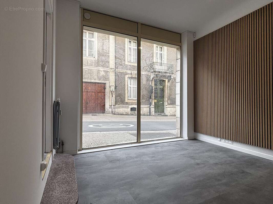 Commerce à POITIERS