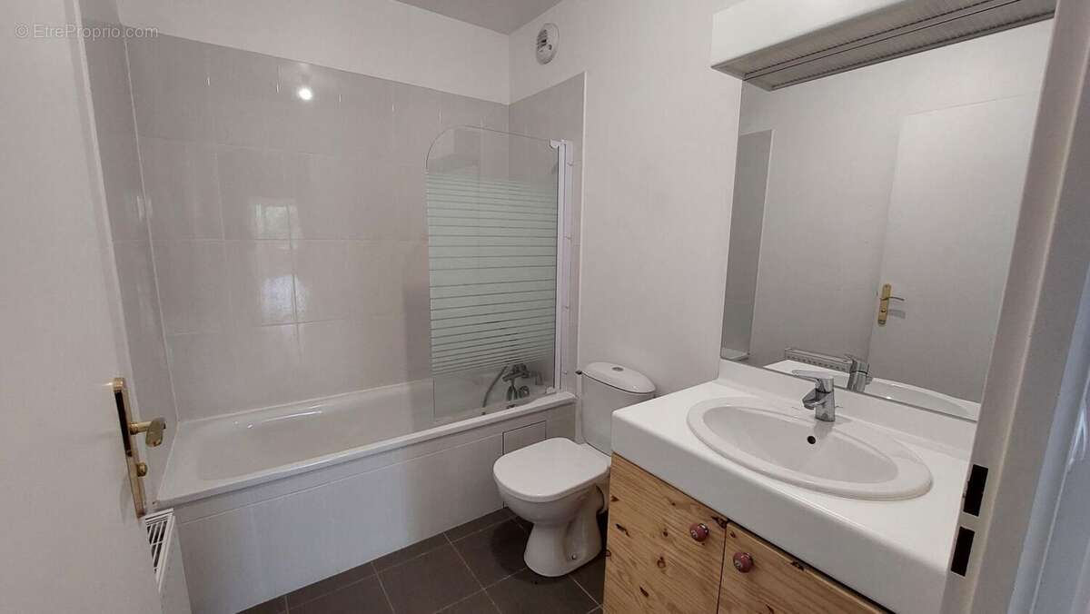 Appartement à SAINT-PIERRE-DU-PERRAY