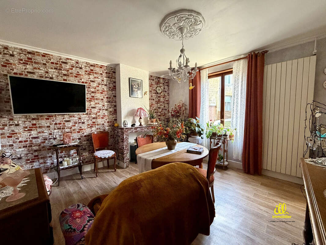 Maison à CHARLEVILLE-MEZIERES