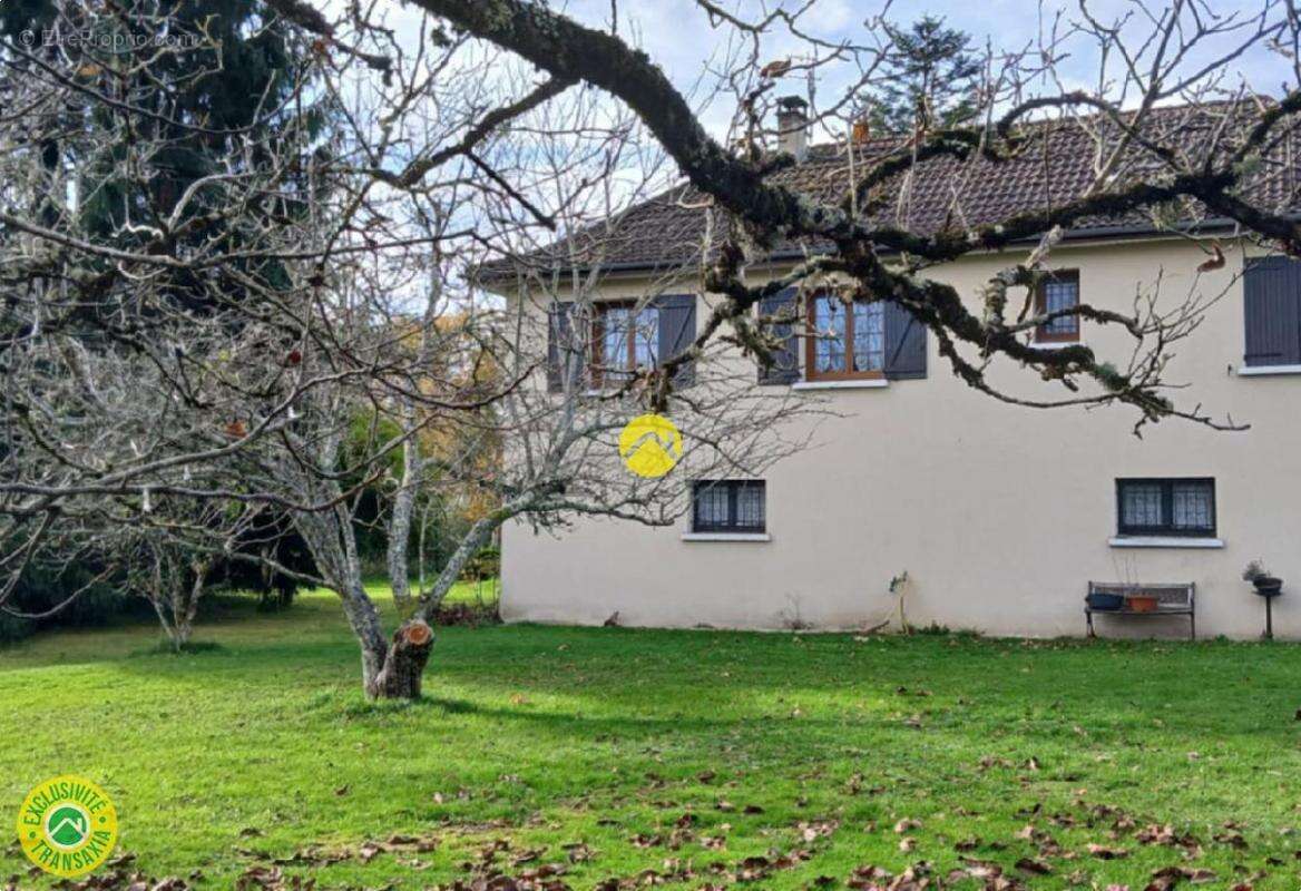 Maison à LA SOUTERRAINE