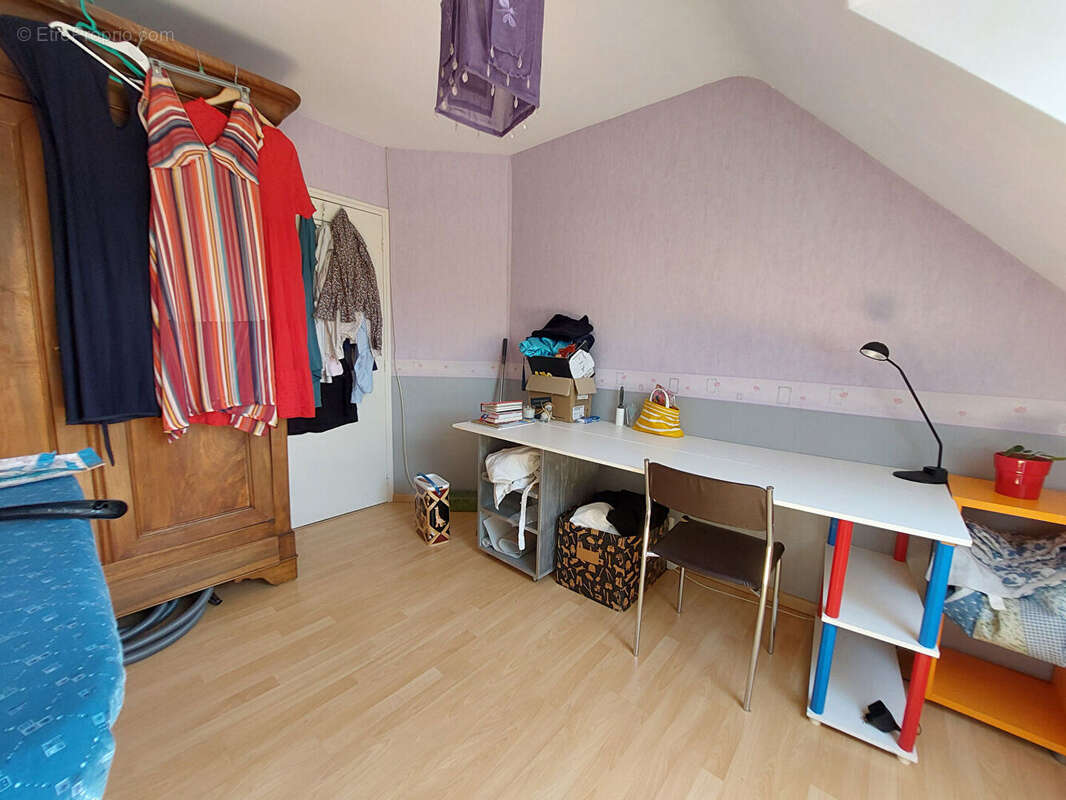 Maison Montreuil Le Gast 7 pièce(s) 125 m2 - photo 12