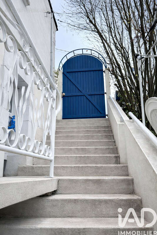 Photo 2 - Maison à LA MENITRE