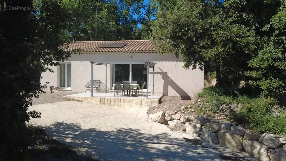 Maison à SALERNES
