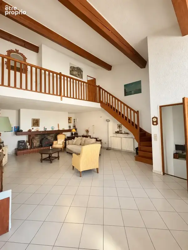 Maison vigneronne de 154 m2 avec garage de 112 m2 - photo 2