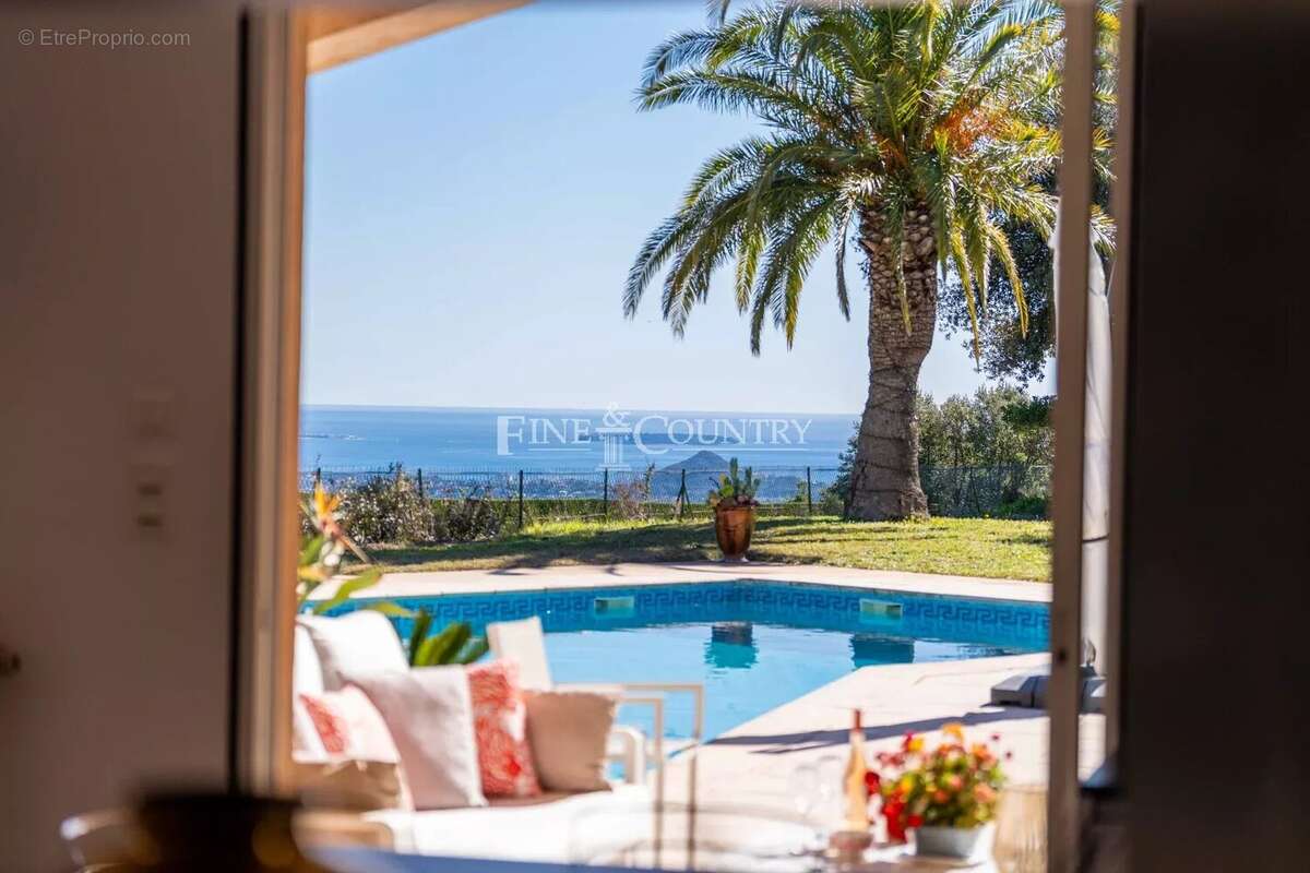 Maison à LES ADRETS-DE-L'ESTEREL