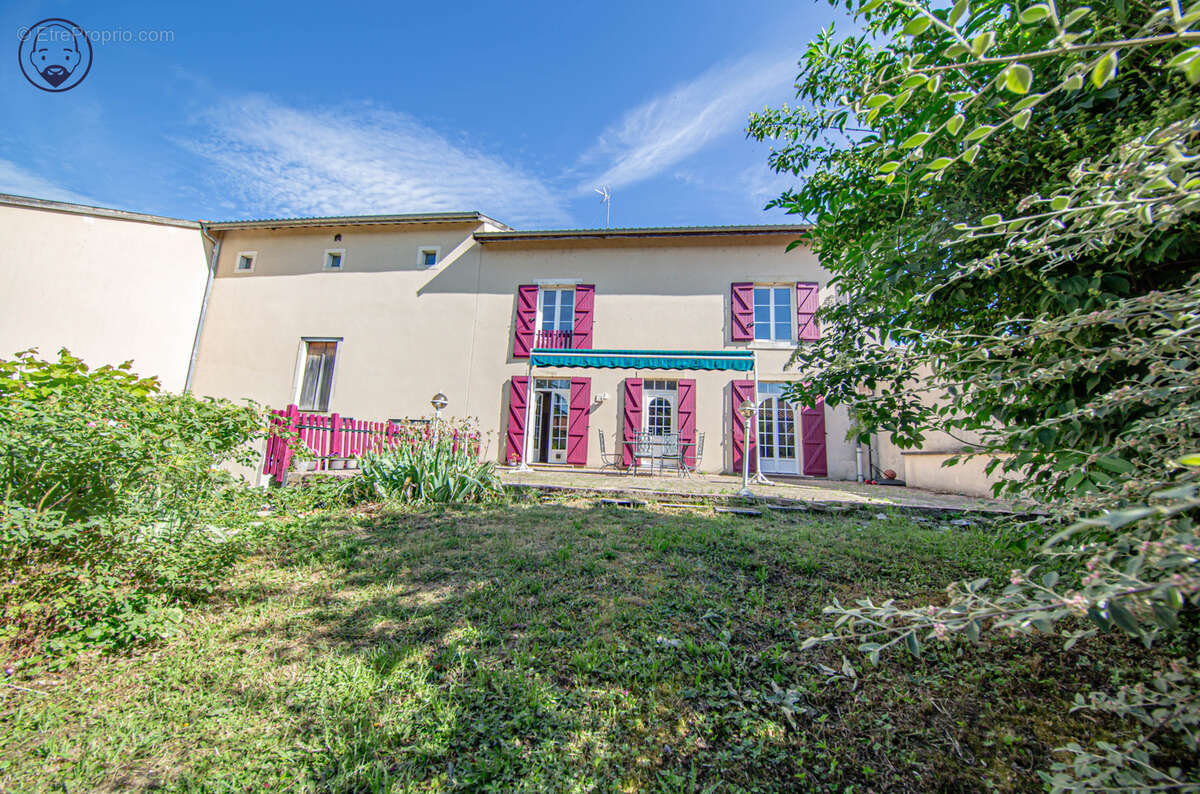 Maison de maître aux volumes généreux idéalement située sur l'axe Saint-Mihiel/Verdun - photo 3
