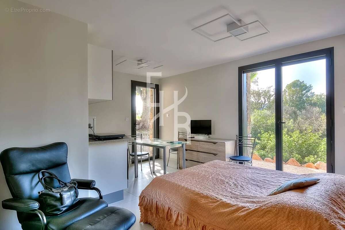 Maison à MOUGINS