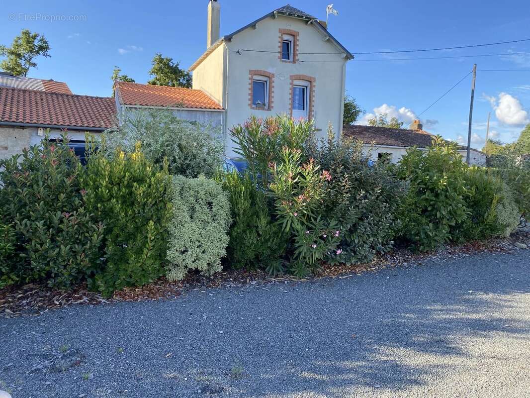 Maison à MONTBERT