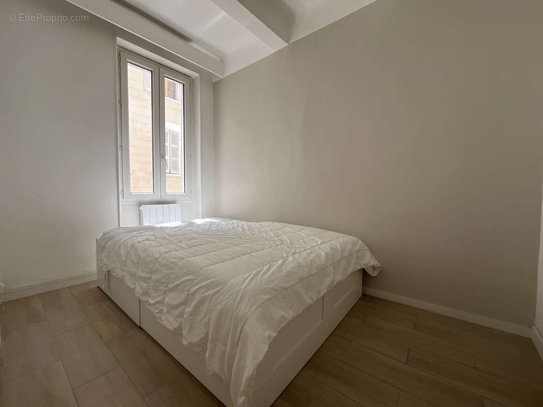 Appartement à MARSEILLE-1E