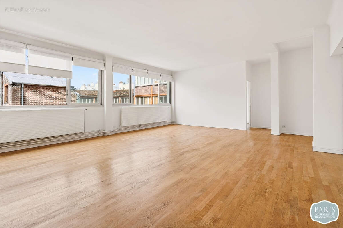 Appartement à PARIS-10E