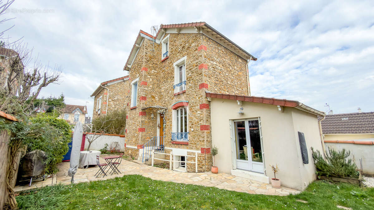 Maison à MONTGERON