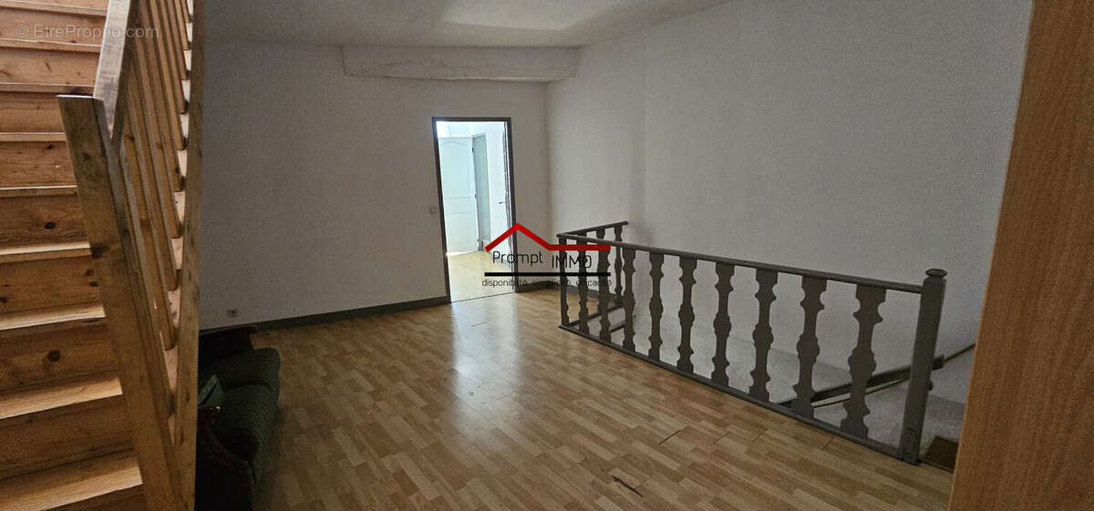 Maison à VILLENEUVE-DE-BERG