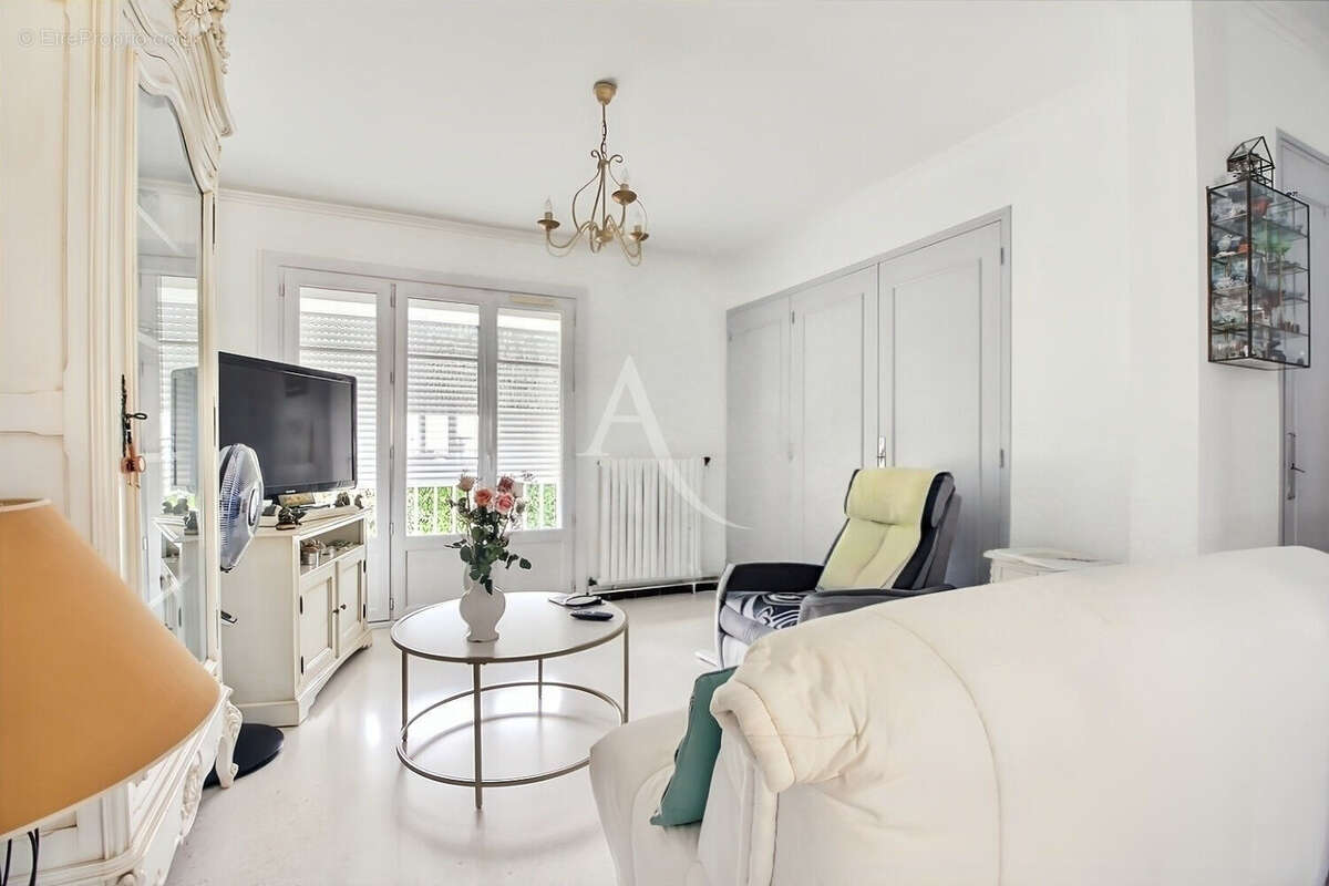 Appartement à CARQUEIRANNE