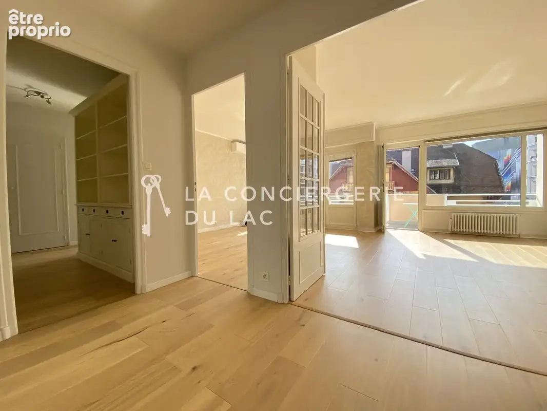 Centre Ville d'Annecy / Quartier Bonlieu / 5 pièces de 104 m2 plein Sud avec Clim - photo 4