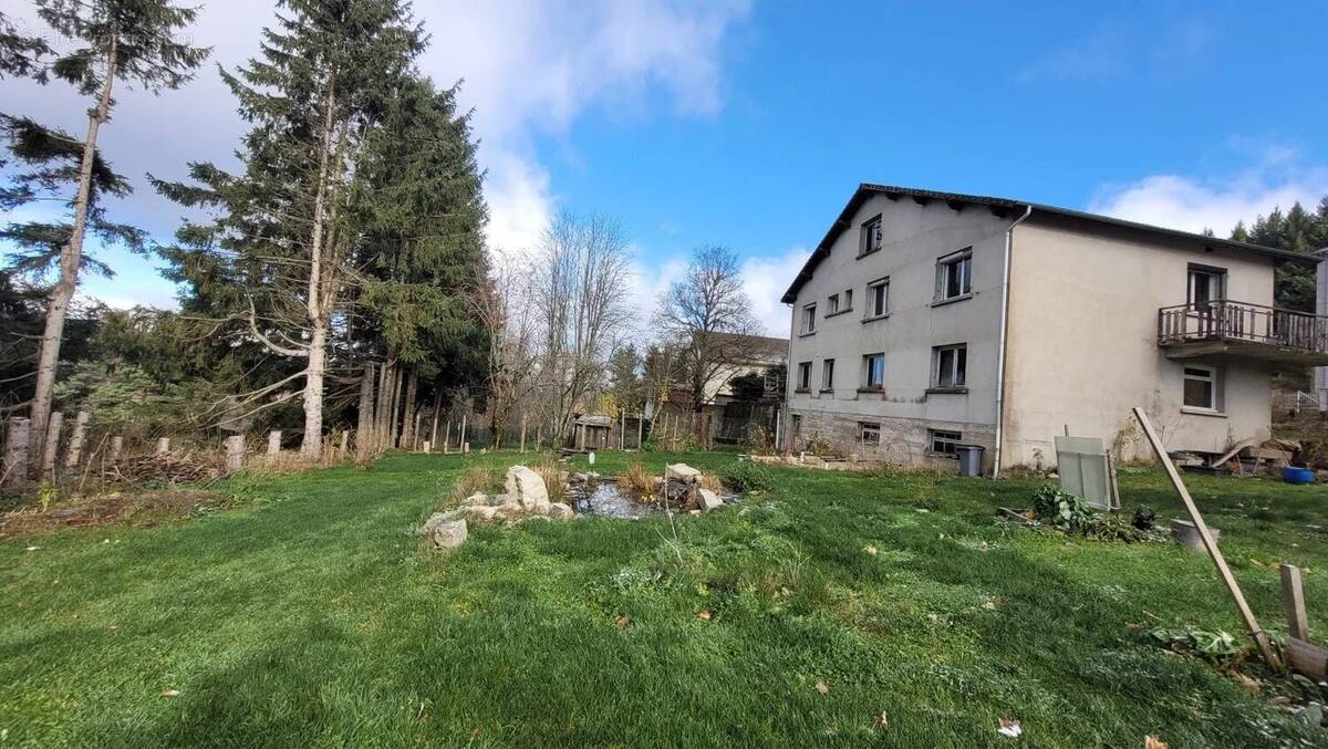 Maison à LE CHAMBON-SUR-LIGNON