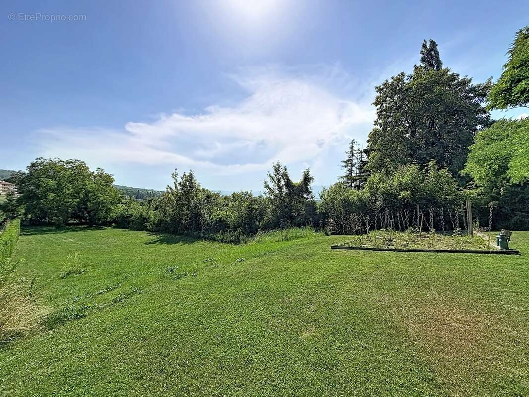 Propriété 7 pièces d'exception 380m2 avec terrain à construire 1000M2 sur les hauteurs de Collonges-sous-Salève – Calme, Vue Jur - photo 22