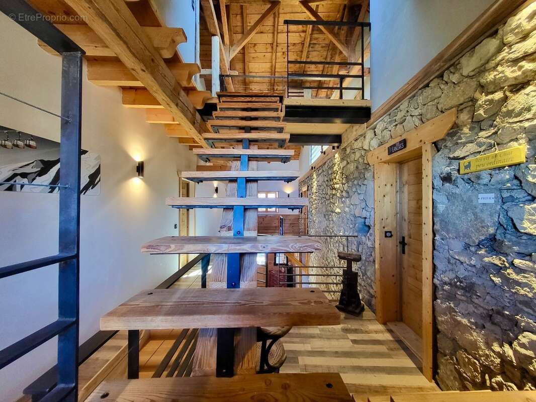 Dpt haute savoie (74), à vendre thollon-les-memises maison-gîte coeur de station - photo 5