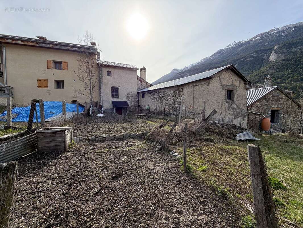 Maison à SOLLIERES-SARDIERES