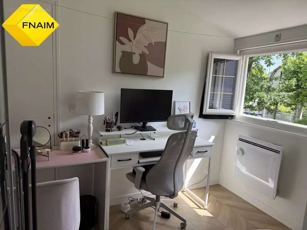 Appartement à SAINTE-GENEVIEVE-DES-BOIS