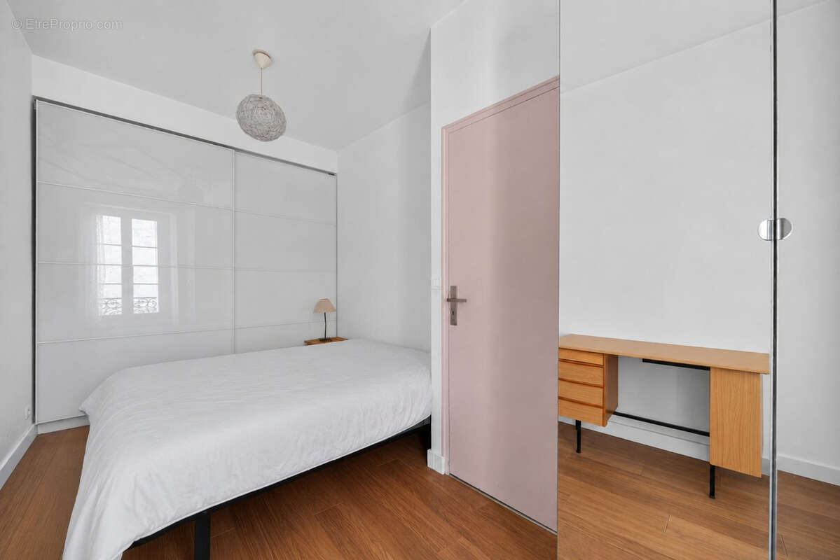Appartement à PARIS-11E