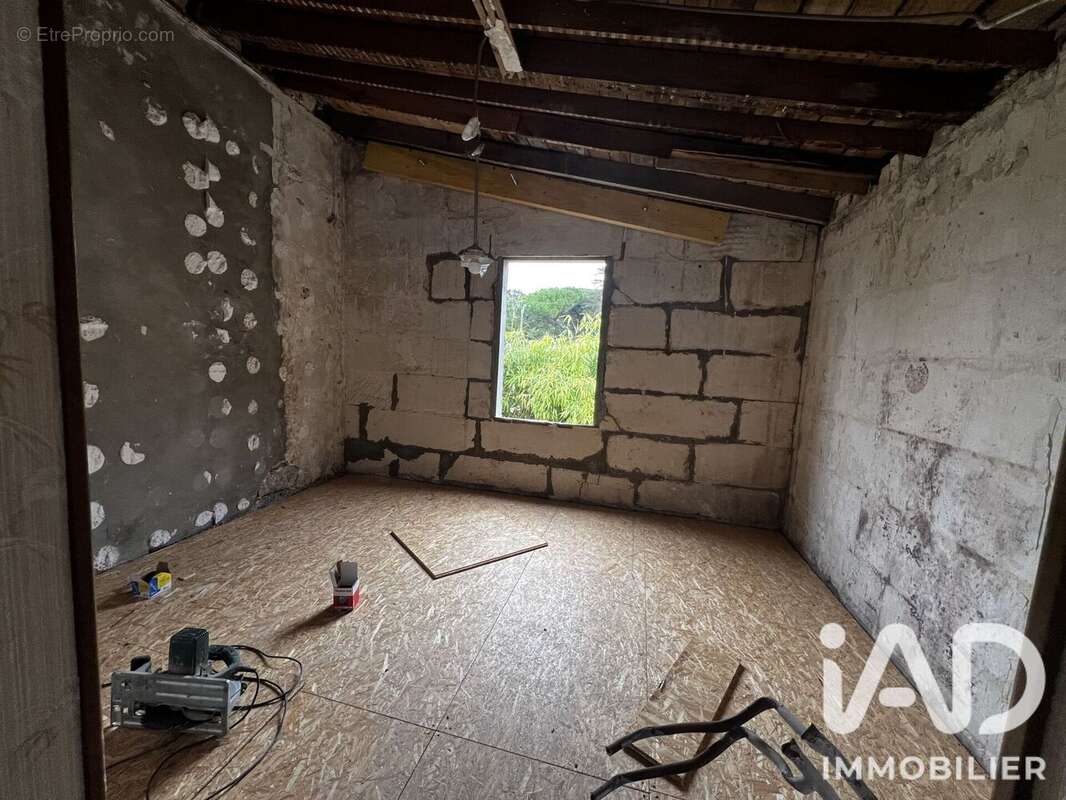 Maison 165 m² à Saint-Porchaire  - photo 8