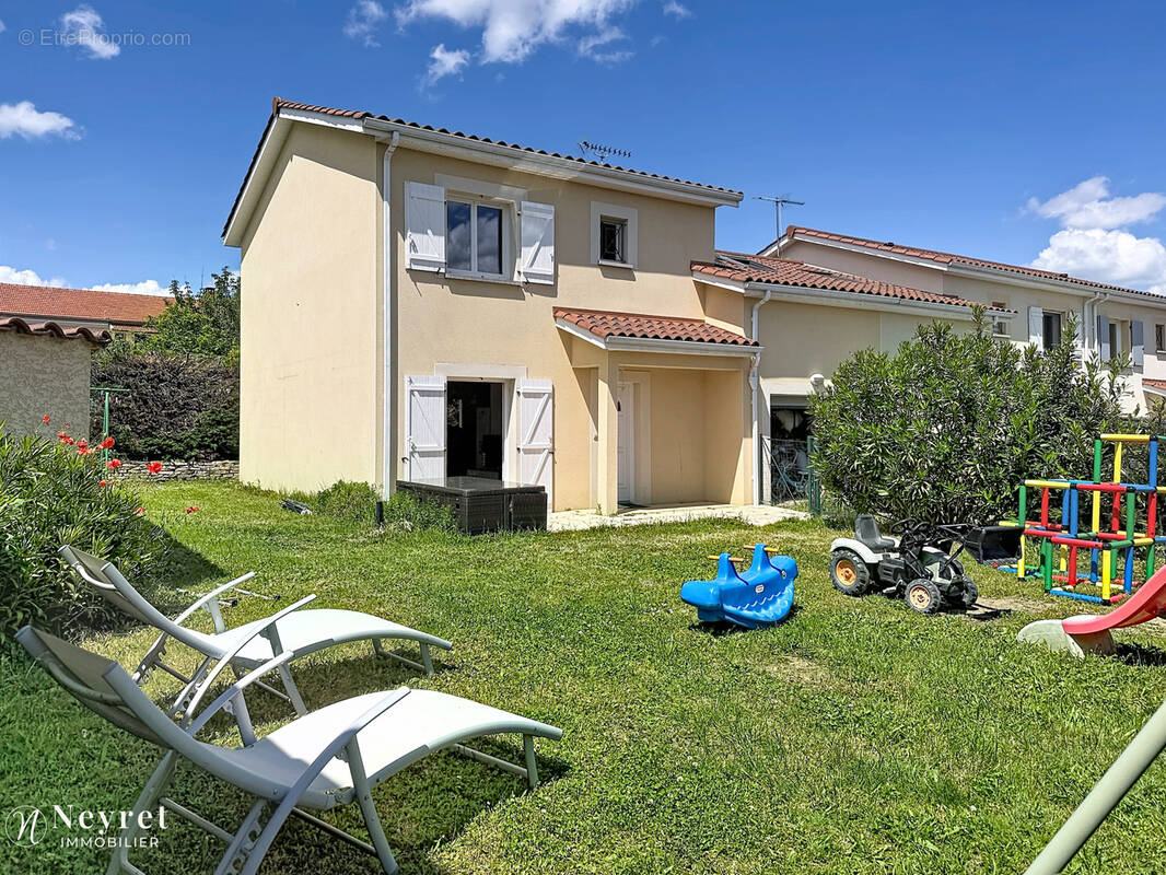Maison à VAUGNERAY