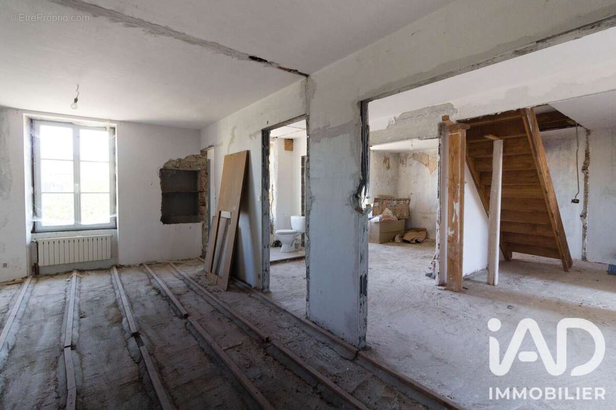 Maison 200 m² à Sauviat-Sur-Vige  - photo 7