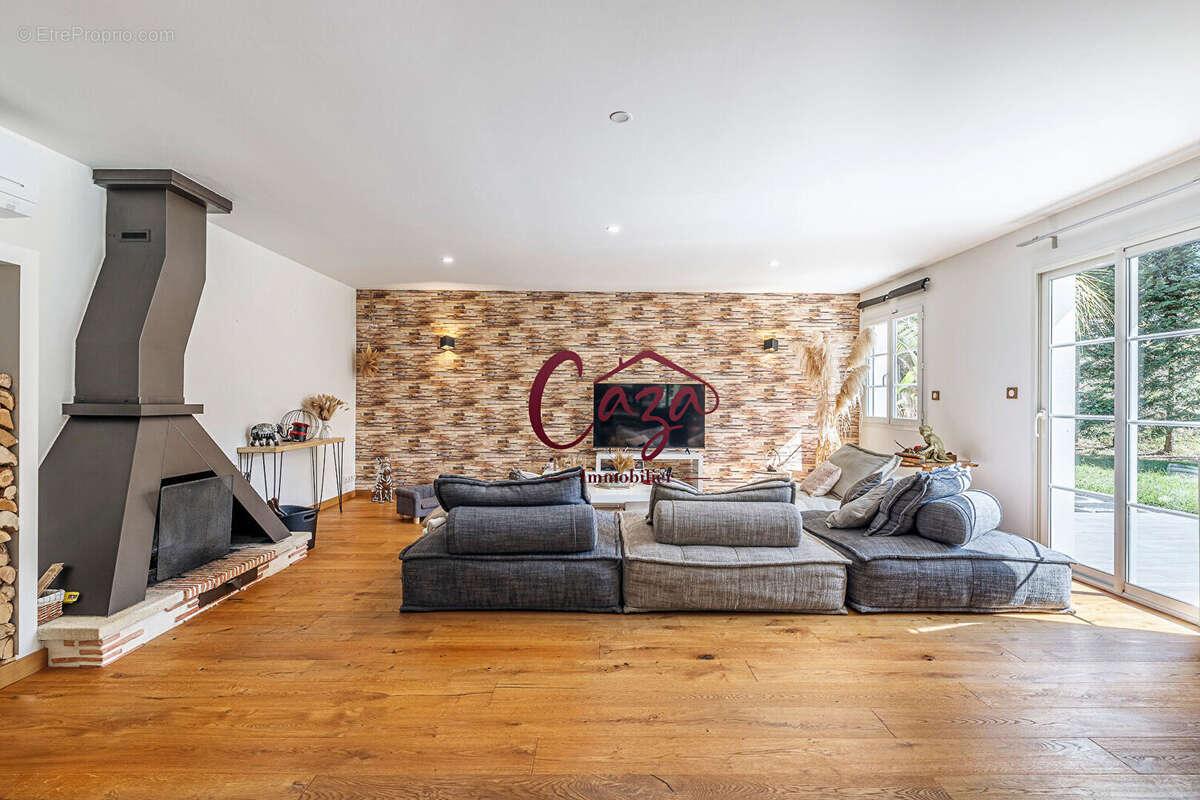 Maison à SALLEBOEUF