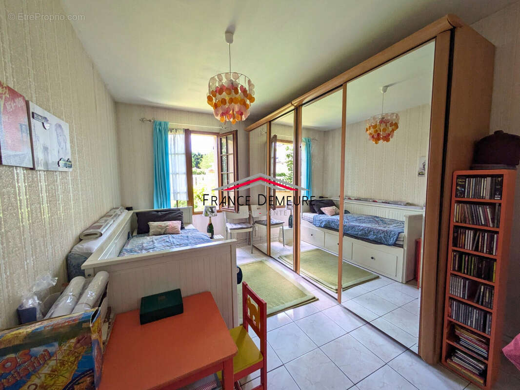 Maison à LE PLESSIS-BOUCHARD