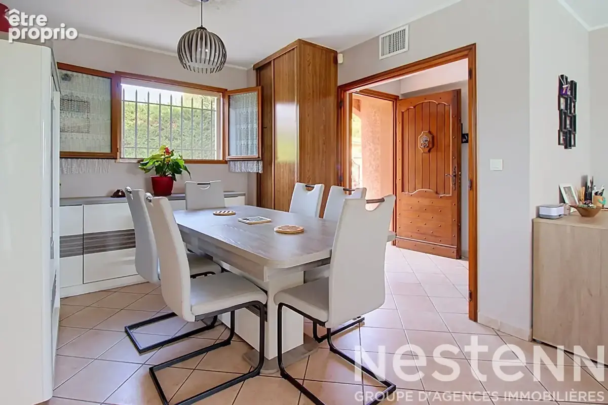 A VENDRE - Maison Vidauban 5 pièces 123m2, piscine , garage  , sous sol  et cave. - photo 5
