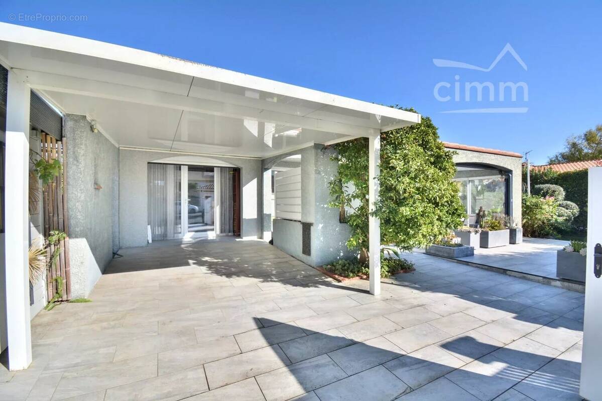 Maison à SAINT-CYPRIEN